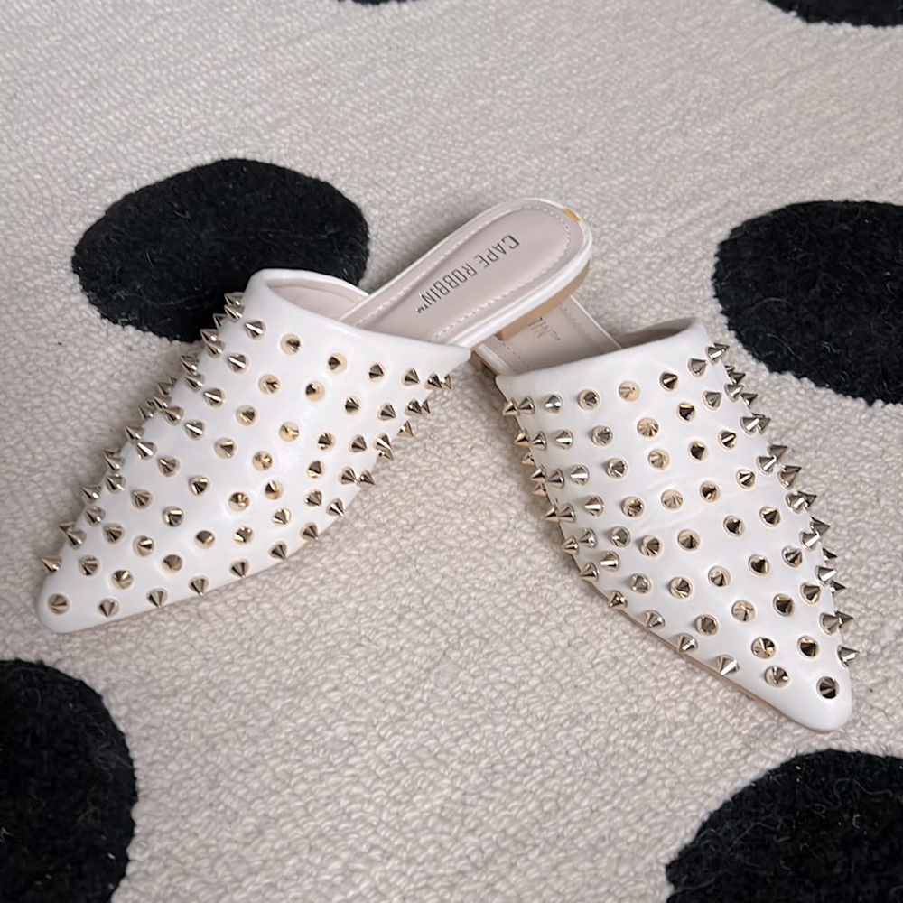 Cape Robbin White Mules w/Gold Studs